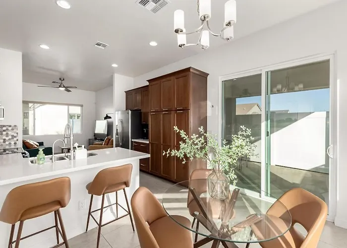 Fully Furnished Az Home-ideal For Extended Holiday home *