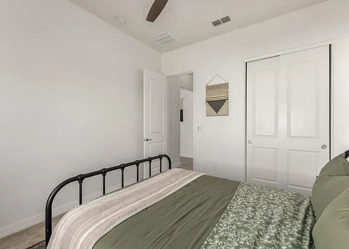 Fully Furnished Az Home-ideal For Extended *